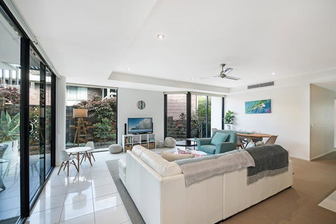 Peregian On The Beach Unit 3 - New Castle Holiday 3