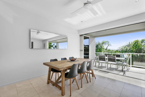 Perfect Getaway, Sunshine Beach - New Castle Holiday 2