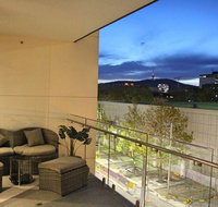 Perfectly Located Modern Apartment - Canberra CBD - New Castle Holiday