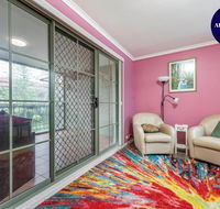 Pet Friendly Home - Pool  Parking - Tennis Court - New Castle Holiday