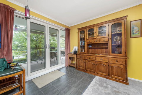 Pet Friendly Home - Pool & Parking - Tennis Court - New Castle Holiday 3