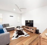 Pet Friendly new house Peregian Breeze Drive Peregian Beach - New Castle Holiday
