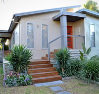 Pier One  Eastern Beach - New Castle Holiday