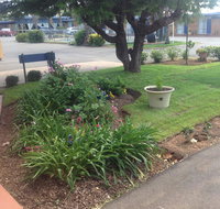 Plainsman Motel - New Castle Holiday