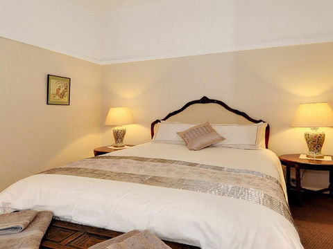 Plum Tree Cottage - Warm, Cosy & Walk To Town - New Castle Holiday 2