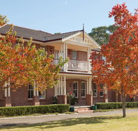 Plumes on the Green Boutique Bed  Breakfast - New Castle Holiday