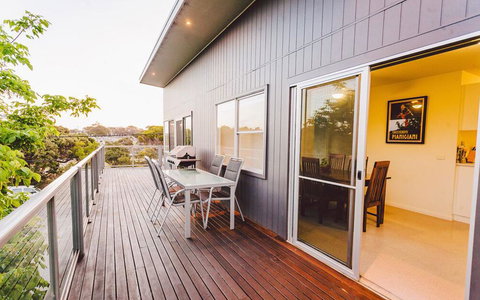 Point Lonsdale Holiday Apartments - New Castle Holiday 2