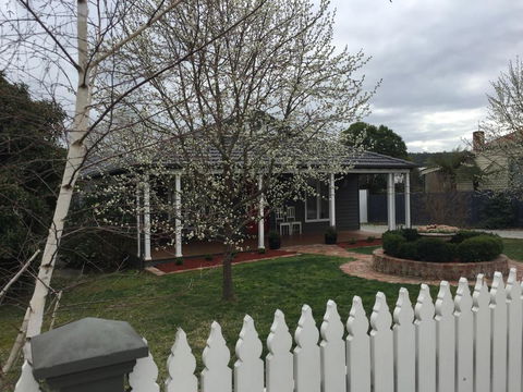 Pomegranate Guest House - New Castle Holiday 1