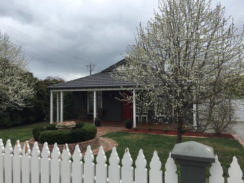 Pomegranate Guest House - New Castle Holiday 2