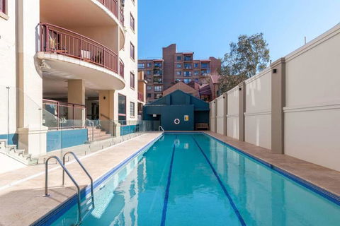 Poolside Sydney 1 Bedroom Apartment - New Castle Holiday 3