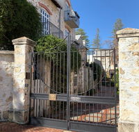 Port Mill Bed  Breakfast - New Castle Holiday
