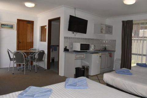 Port O'Call Motel - New Castle Holiday 3