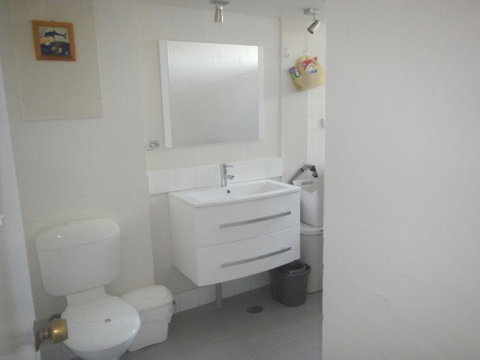 Portsea 16 14 Surf Street - New Castle Holiday 3