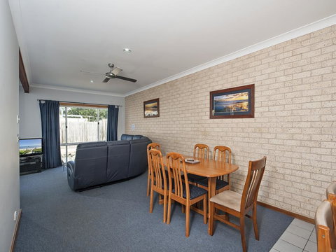 Portside - New Castle Holiday 3