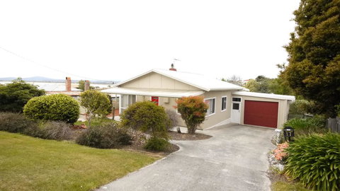 Position On Alexander - New Castle Holiday 0