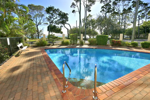 Position Perfect - New Castle Holiday 2