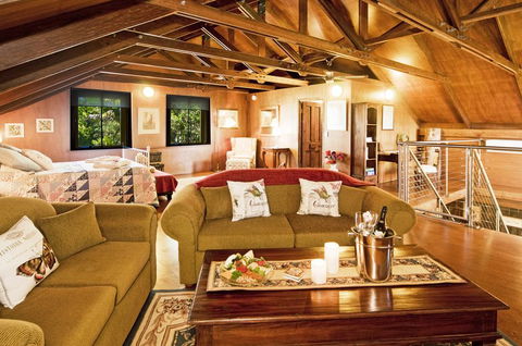 Possum Lodge At Cloudhill Estate - New Castle Holiday 0