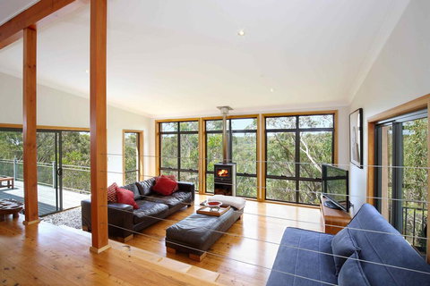 Postcards From The Edge - New Castle Holiday 1