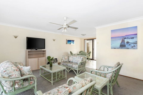 Powell 1A - New Castle Holiday 3