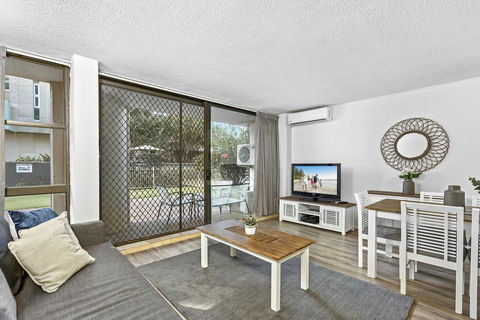 President Apartments - We Accommodate - New Castle Holiday 2
