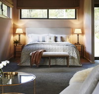 Pretty Beach House - New Castle Holiday