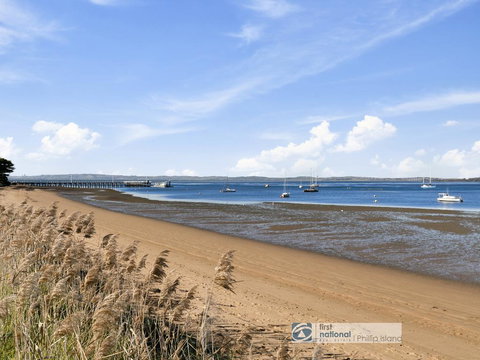 Pukeko Beach House, Rhyll - New Castle Holiday 1