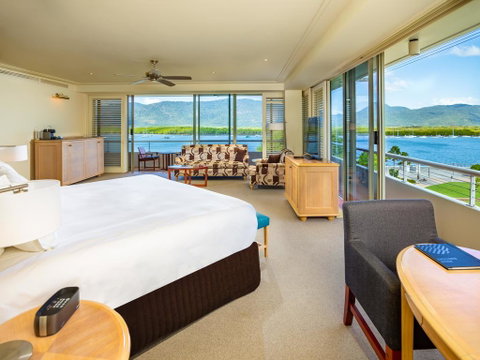 Pullman Reef Hotel Casino - New Castle Holiday 2