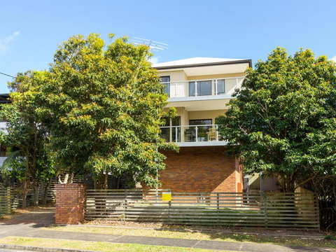 Quarterdeck - New Castle Holiday 3