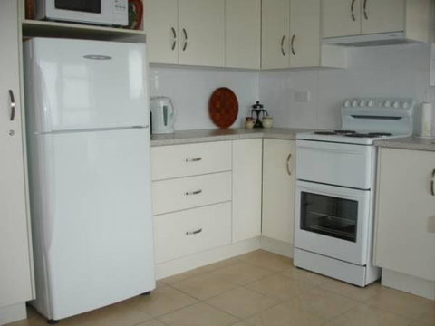 Quarterdeck, Unit 1/ 12 Magnus Street - New Castle Holiday 3