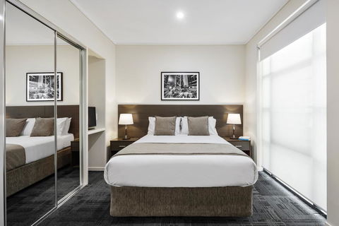 Quest Narre Warren - New Castle Holiday 0