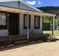 Rail Trail Cottage - New Castle Holiday