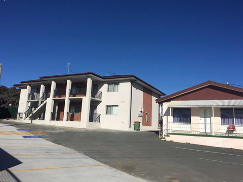 Rainbow Motel - New Castle Holiday 1