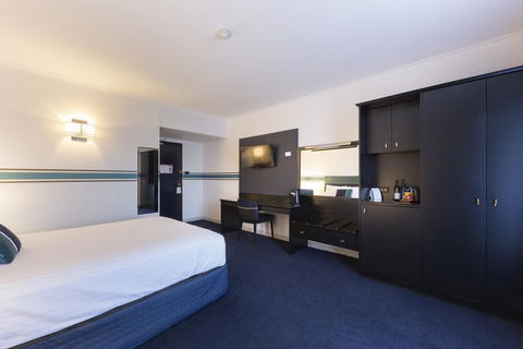 Ramada Diplomat Canberra - New Castle Holiday 2