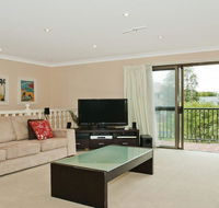 Ravello - mediterranean style living - New Castle Holiday