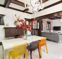 Ravenswood - Luxurious spacious 4 Br walk to Clovelly Beach - New Castle Holiday