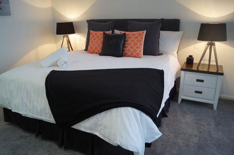 Ray Of Sunshine - New Castle Holiday 3