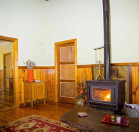 Red Tractor Retreat - New Castle Holiday