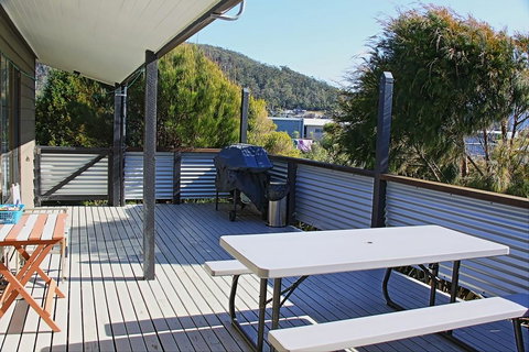 Redbill Beach Retreat - New Castle Holiday 0
