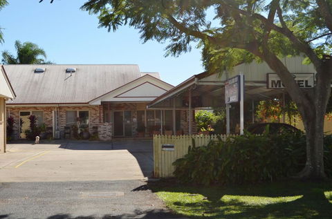 Redland Bay Motel - New Castle Holiday 1