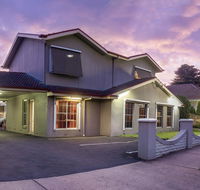 Redwood Manor Motel Apartments - New Castle Holiday