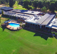 Renmark Country Club - New Castle Holiday
