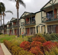 Renmark Hotel Motel - New Castle Holiday
