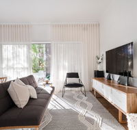 Restful Allawah Retreat near Sydney Airport - New Castle Holiday