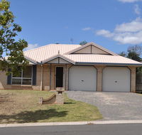 Ridgehouse - New Castle Holiday