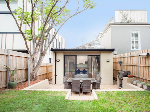 RIPPLES-hosted By:L'Abode Accommodation - New Castle Holiday 0