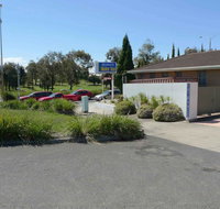 Rippleside Park Motor Inn - New Castle Holiday