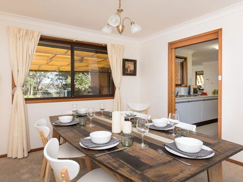 Rita Mae's On The River - Relax And Recharge - New Castle Holiday 1