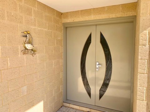 River Glen - New Castle Holiday 2