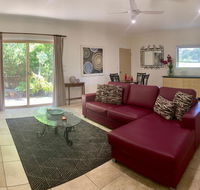 River Gum Luxury Bed and Breakfast - New Castle Holiday