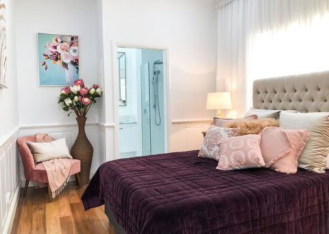RiverRun Cottage - New Castle Holiday 1